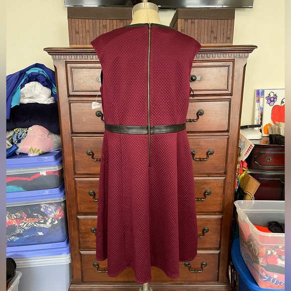 London Style Collection Maroon Quilted Dress - Picture 3 of 6